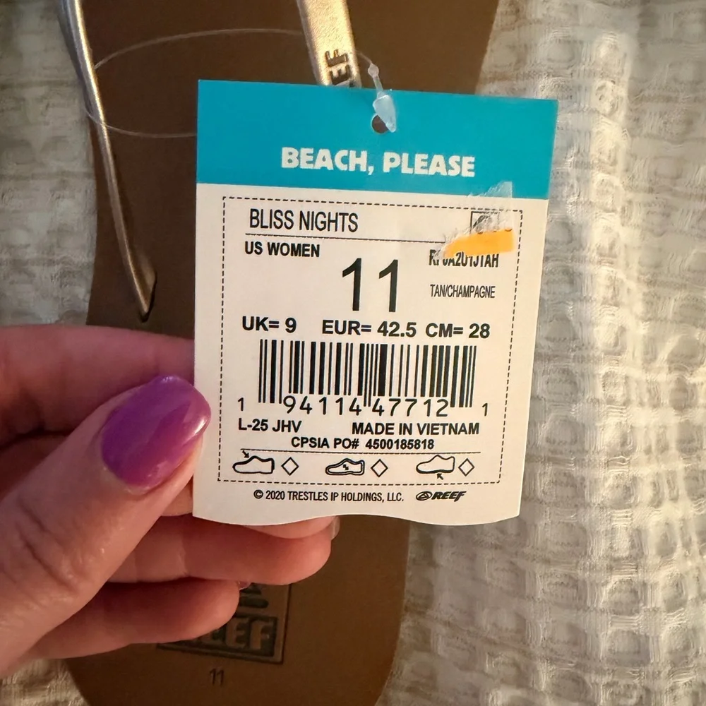 REEF Bliss Nights Flip Flops Size 11 Tan Champagne NWT - Picture 3 of 3